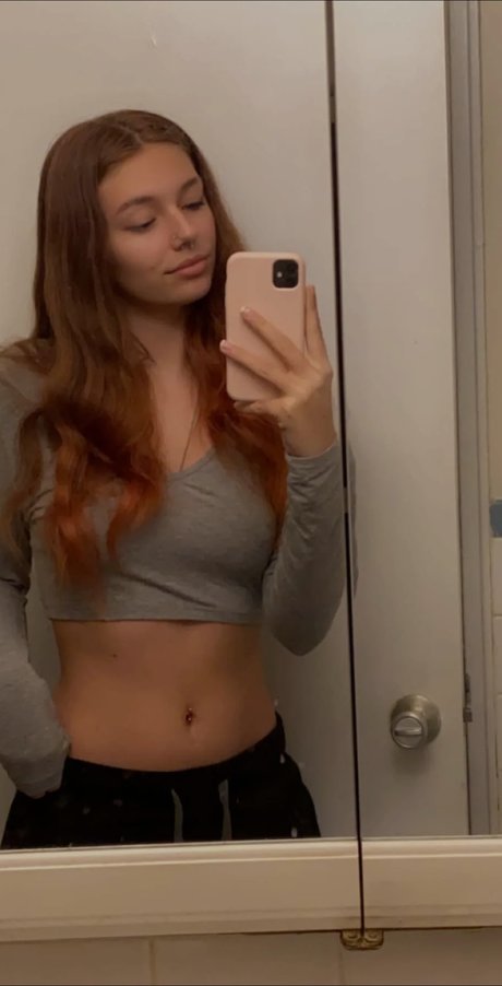 Nacktes geleaktes OnlyFans-Foto von Lydia Renae