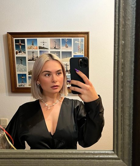 Nacktes geleaktes OnlyFans-Foto von Mathea