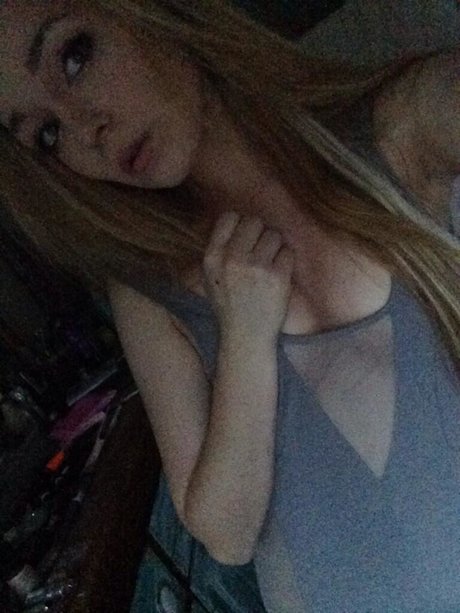 Nacktes geleaktes OnlyFans-Foto von Elyse Summer