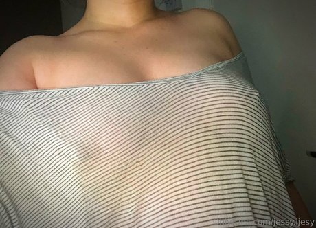 Nacktes geleaktes OnlyFans-Foto von Jessy Ijesy