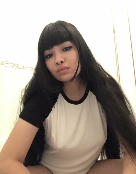 Nacktes geleaktes OnlyFans-Foto von Naomieve