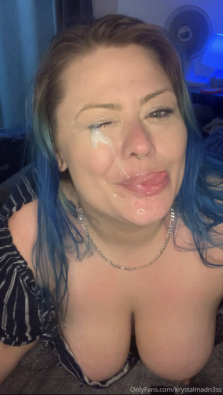 Nacktes geleaktes OnlyFans-Foto von Krystal Sky