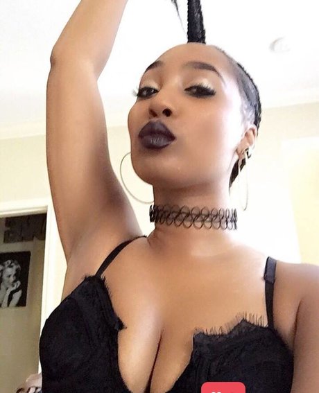 Nacktes geleaktes OnlyFans-Foto von Mikashay