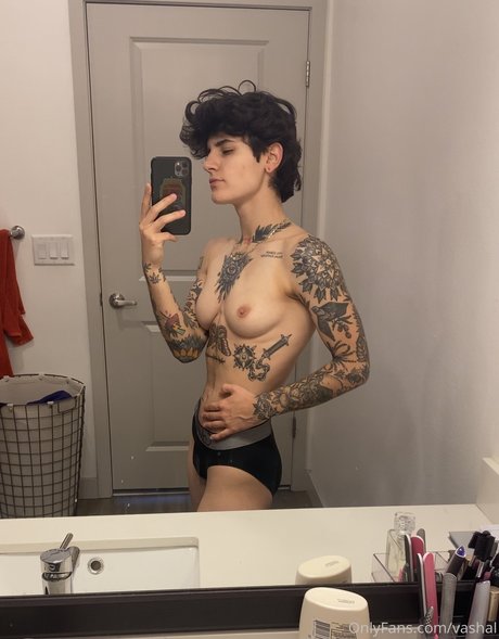 Nacktes geleaktes OnlyFans-Foto von Vasiliki Halastaras