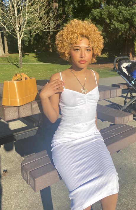Nacktes geleaktes OnlyFans-Foto von Marisa