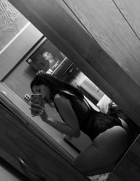 Nacktes geleaktes OnlyFans-Foto von Cutie Lana