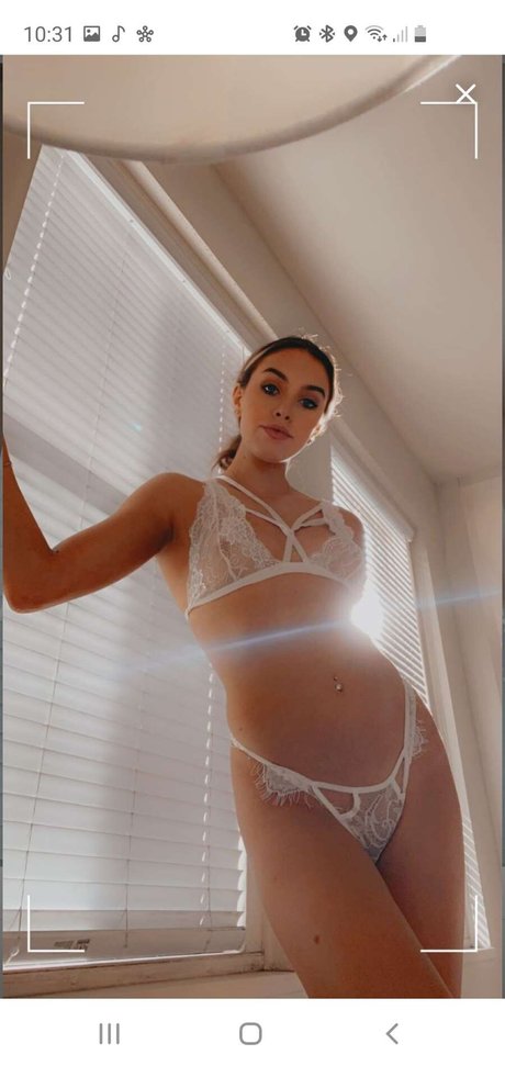 Nacktes geleaktes OnlyFans-Foto von Stella Rae