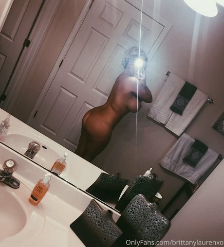 Nacktes geleaktes OnlyFans-Foto von Brittanyxlauren