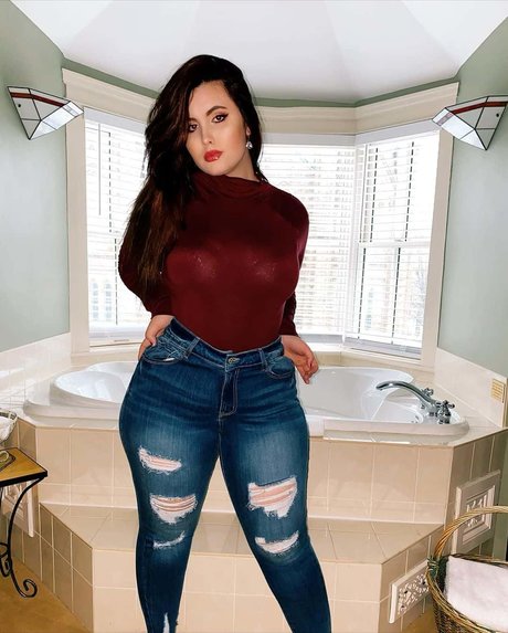 Nacktes geleaktes OnlyFans-Foto von Sofia Macbeth