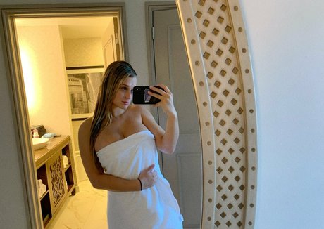 Nacktes geleaktes OnlyFans-Foto von Graziiah