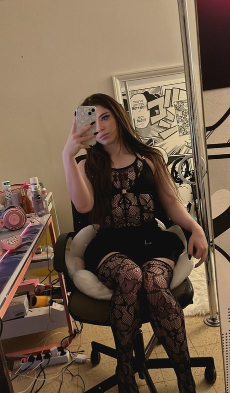 Nacktes geleaktes OnlyFans-Foto von Nellyxven