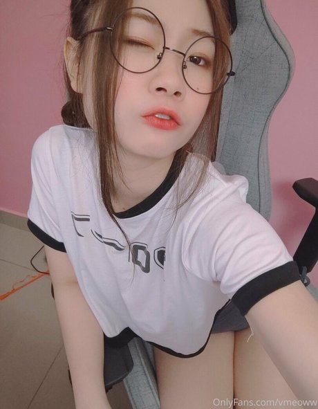 Nacktes geleaktes OnlyFans-Foto von Vmeow
