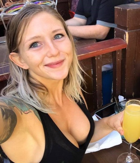 Nacktes geleaktes OnlyFans-Foto von Catsandcookies