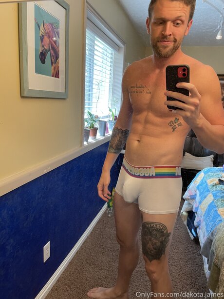 Daxx James