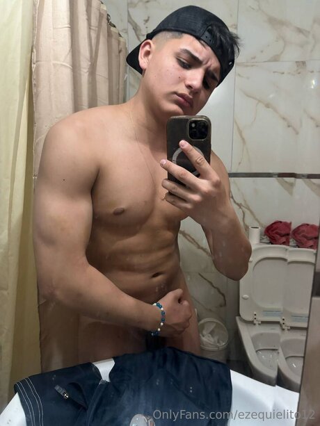 Ezequielito12