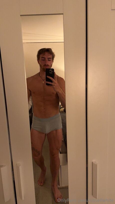 Nacktes geleaktes OnlyFans-Foto von Russellwhite
