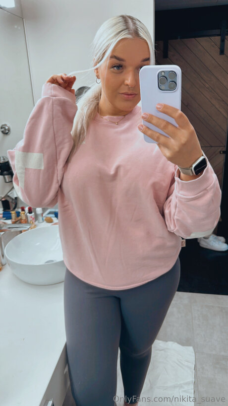 Nacktes geleaktes OnlyFans-Foto von Nikita Suave