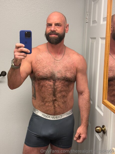 Nacktes geleaktes OnlyFans-Foto von Therealgirthbrooks69