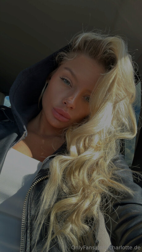 Nacktes geleaktes OnlyFans-Foto von Charlotte De