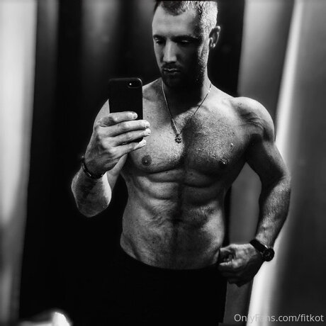 Nacktes geleaktes OnlyFans-Foto von Fitkot