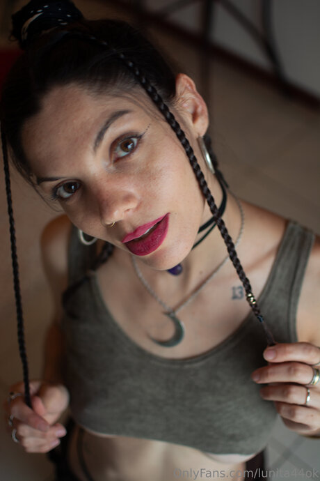 Nacktes geleaktes OnlyFans-Foto von Lunaa Carter