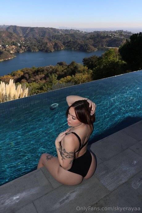 Nacktes geleaktes OnlyFans-Foto von Skyerayaa