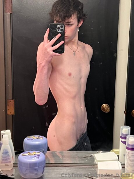 Nacktes geleaktes OnlyFans-Foto von Preston Futures
