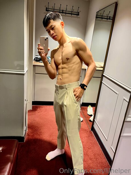 Nacktes geleaktes OnlyFans-Foto von Lilhelper