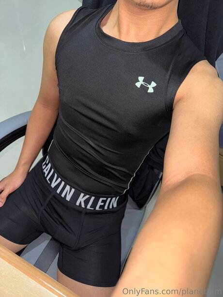 Nacktes geleaktes OnlyFans-Foto von Planethim