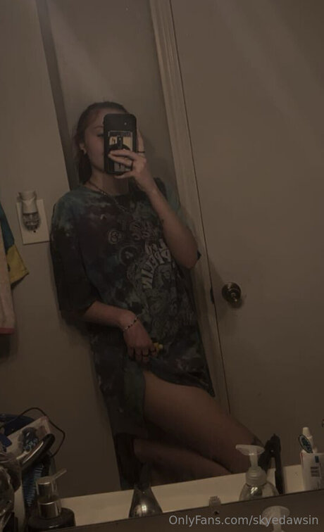 Nacktes geleaktes OnlyFans-Foto von Skyedawsin