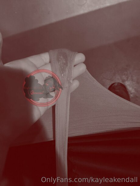 Nacktes geleaktes OnlyFans-Foto von Kayleakendall