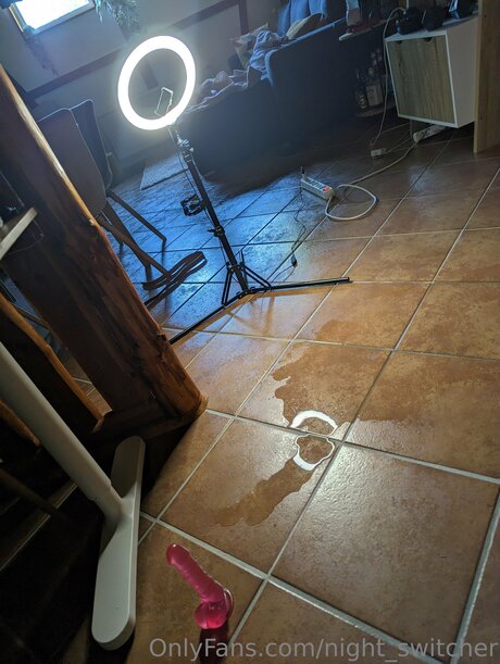 Nacktes geleaktes OnlyFans-Foto von Night Switcher
