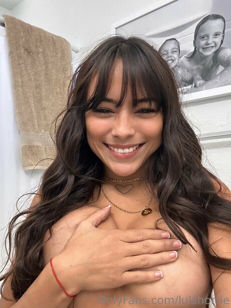 Nacktes geleaktes OnlyFans-Foto von Lulpsychoo