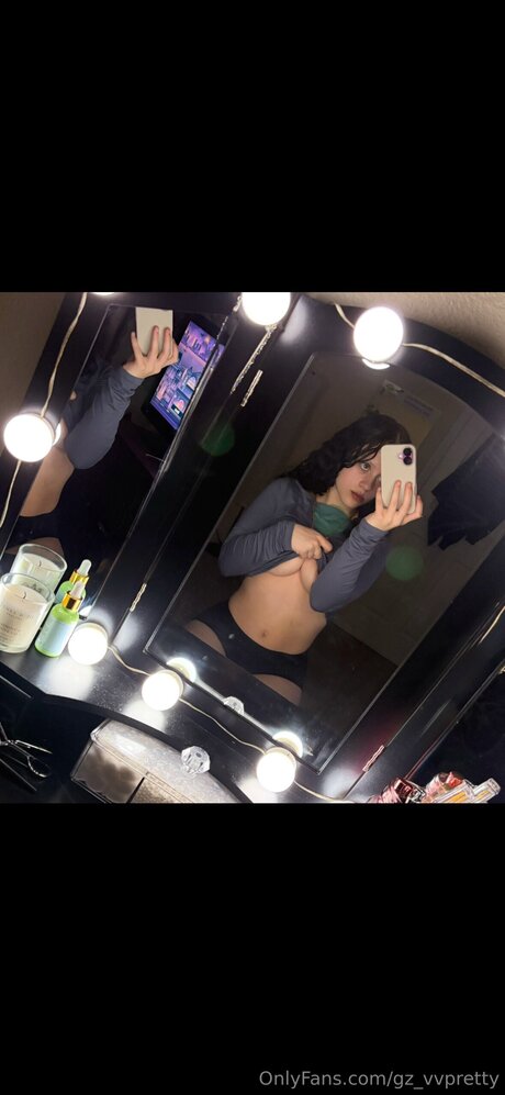 Nacktes geleaktes OnlyFans-Foto von Gz Vvpretty