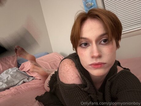 Nacktes geleaktes OnlyFans-Foto von Gloomyonionboy