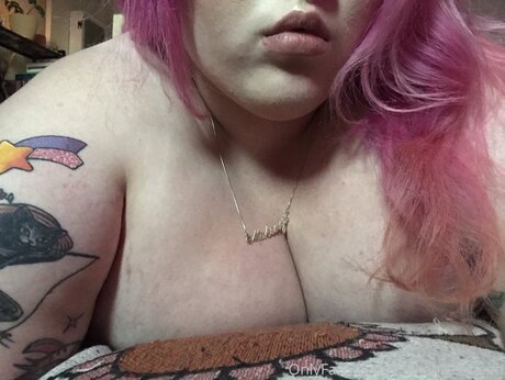 Nacktes geleaktes OnlyFans-Foto von Makenzie Queen