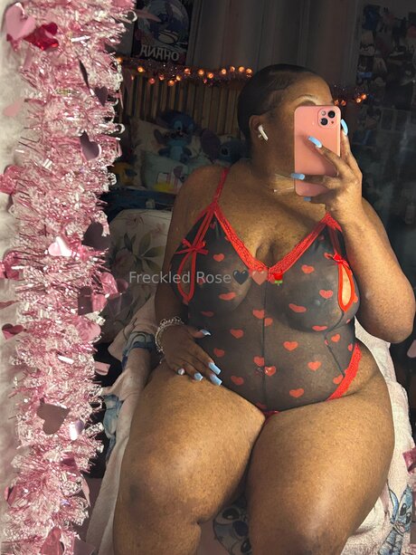 Nacktes geleaktes OnlyFans-Foto von Freckledfantasy5