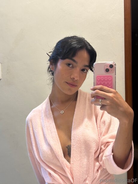 Nacktes geleaktes OnlyFans-Foto von Andrearuffian