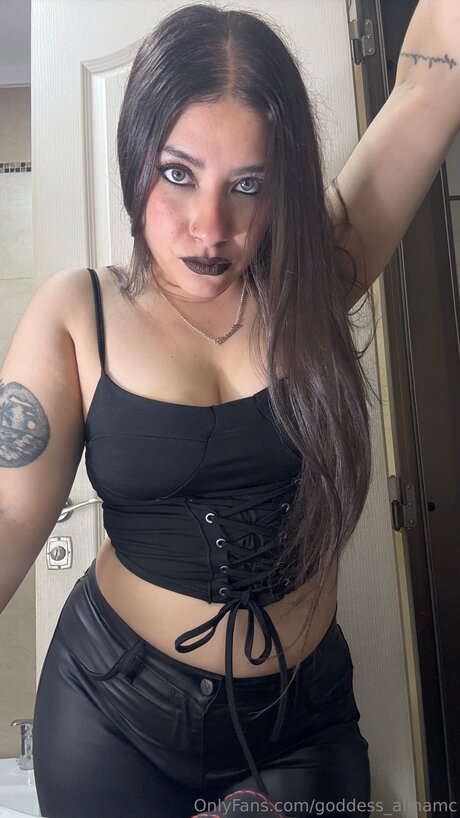 Nacktes geleaktes OnlyFans-Foto von Goddess Alinamc