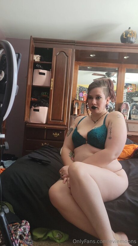 Eviemoons