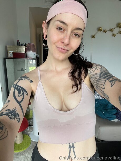 Queenavaline