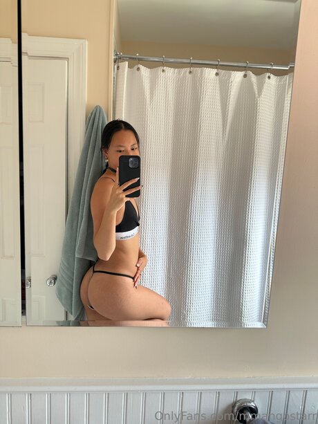 Yuki Moon 0 0