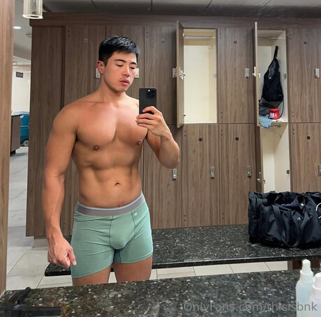 Nacktes geleaktes OnlyFans-Foto von Thisisbnk