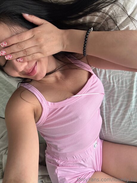 Nacktes geleaktes OnlyFans-Foto von Lovelly 10