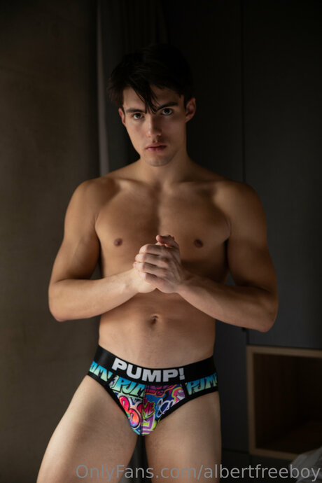 Nacktes geleaktes OnlyFans-Foto von Albertfreeboy