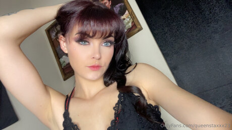 Nacktes geleaktes OnlyFans-Foto von Queenstaxxx23