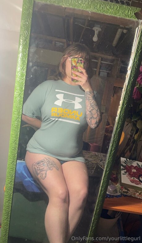 Nacktes geleaktes OnlyFans-Foto von Yourlittlegurl