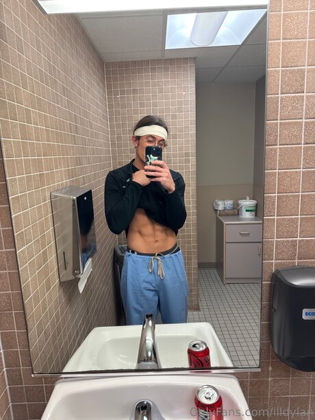 Nacktes geleaktes OnlyFans-Foto von Illdylan