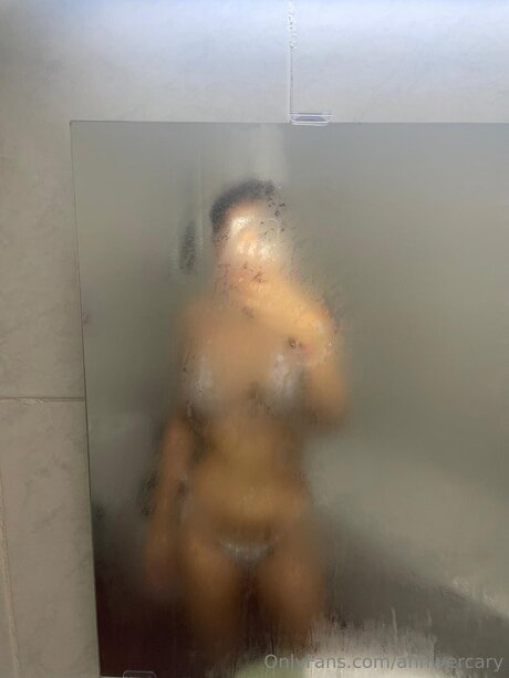 Nacktes geleaktes OnlyFans-Foto von Annivercary