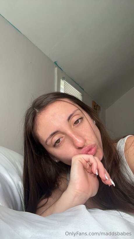 Nacktes geleaktes OnlyFans-Foto von Maddsbabes
